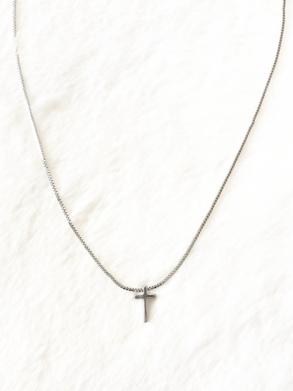 5/$15 🩷 MUST BUNDLE Silver Cross Pendant Necklace